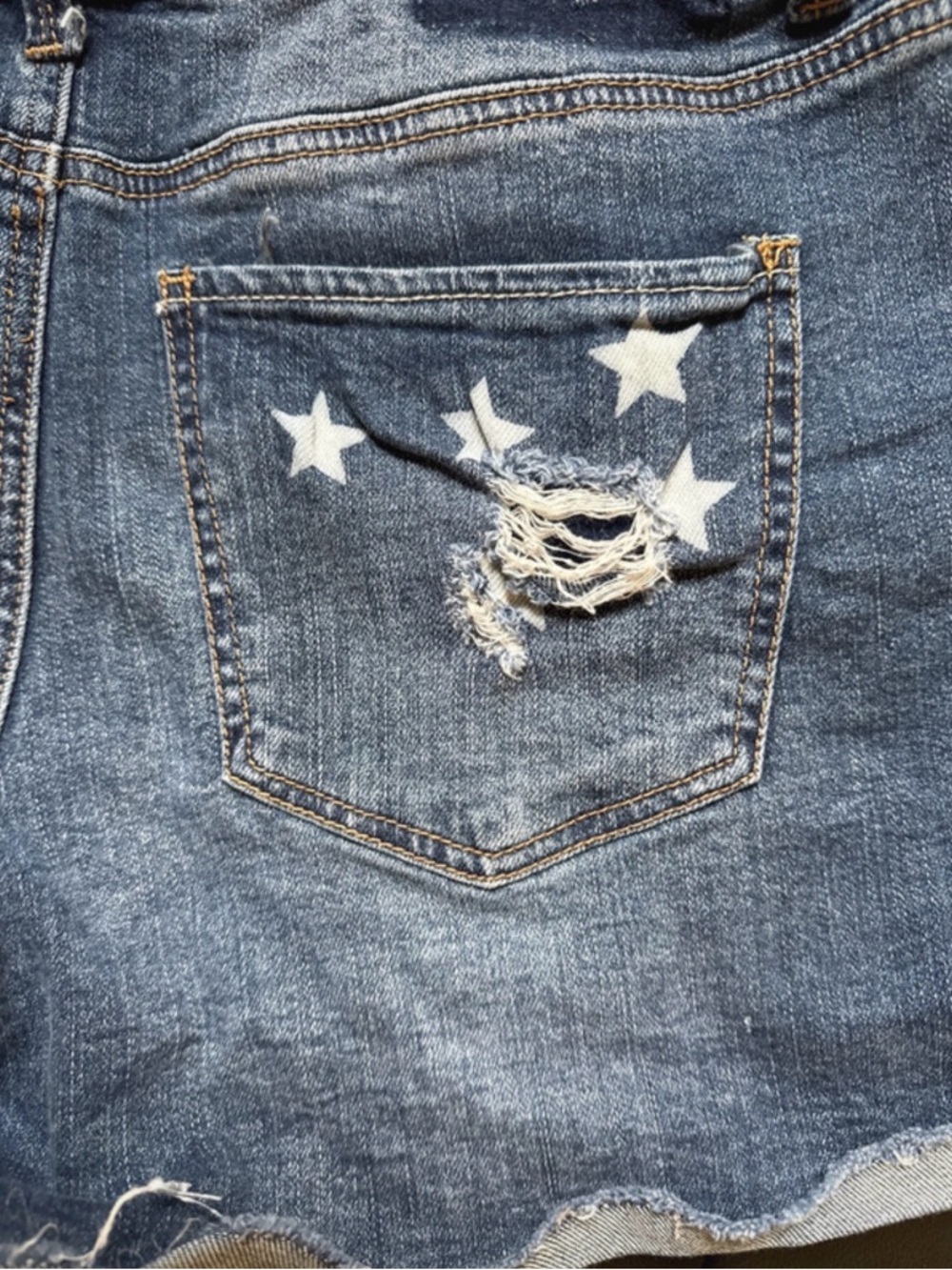 Maurices Junior’s Denim Shorts Size 11/12 - Picture 11 of 13